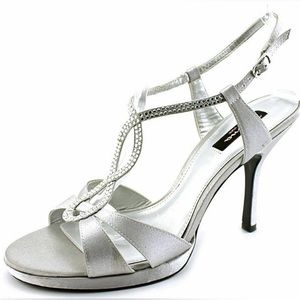 Vintage Y2K The Touch of Nina Silver Rhinestone Strappy High Heels Size 6